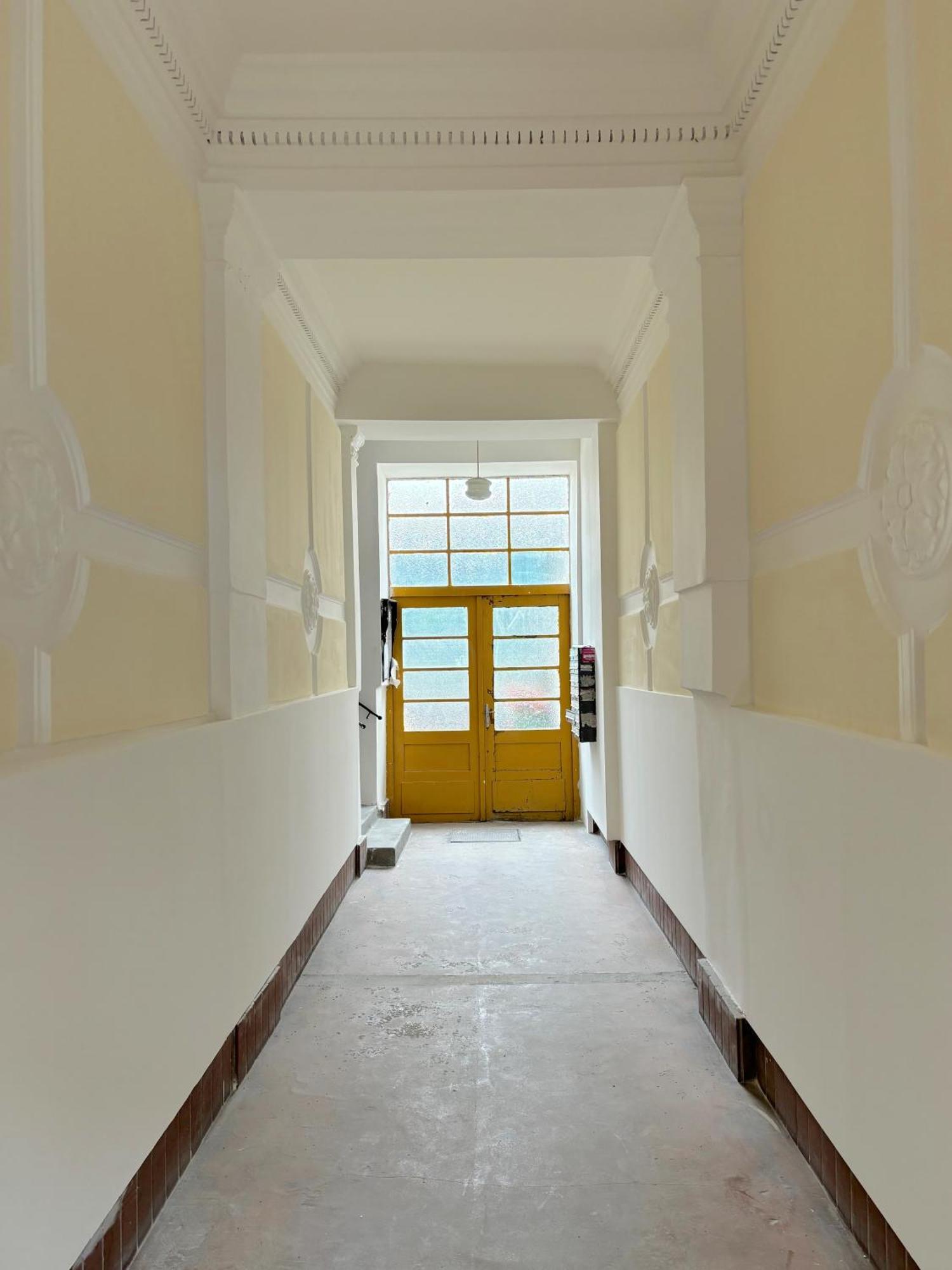 Altbauwohnung Mit Charme - Selbst Check In - Queensize Bett Vienna Luaran gambar